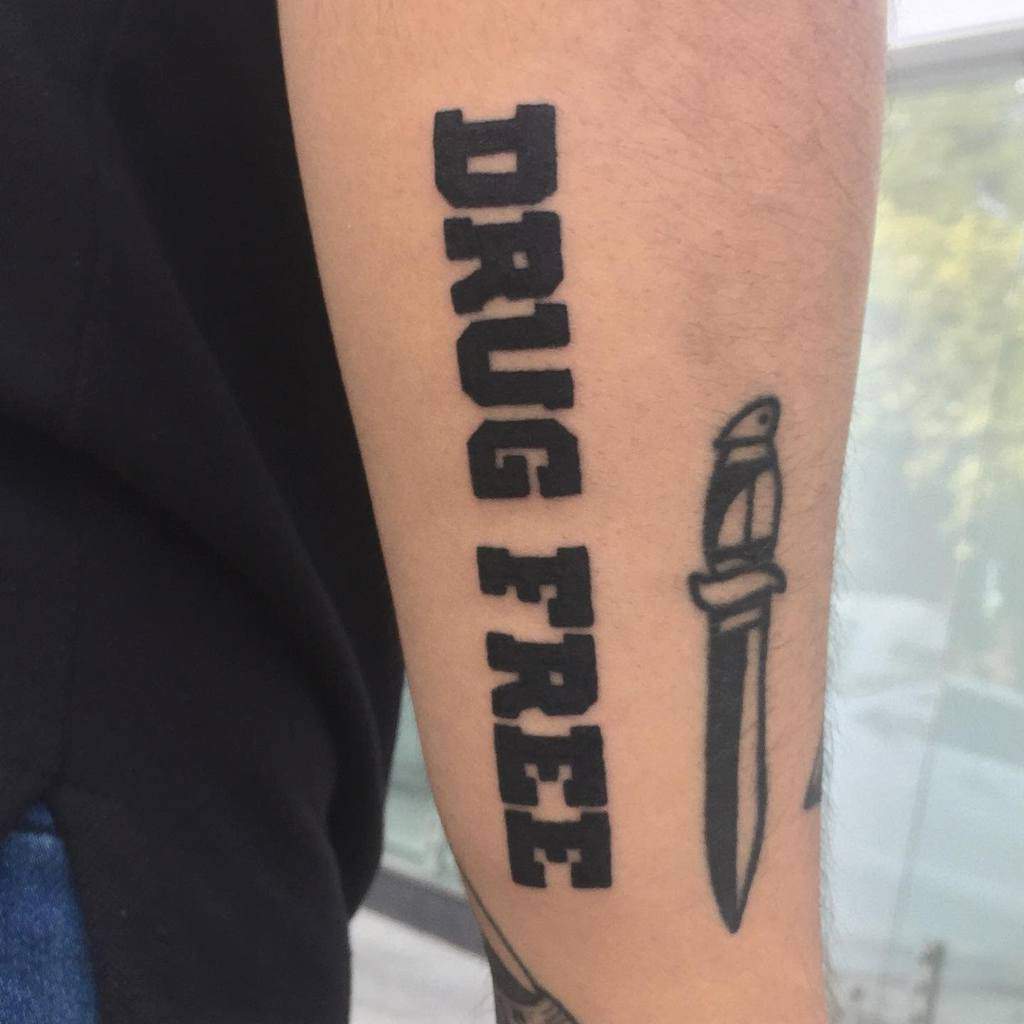 Tatuaż Straight Edge — zdjęcie 74